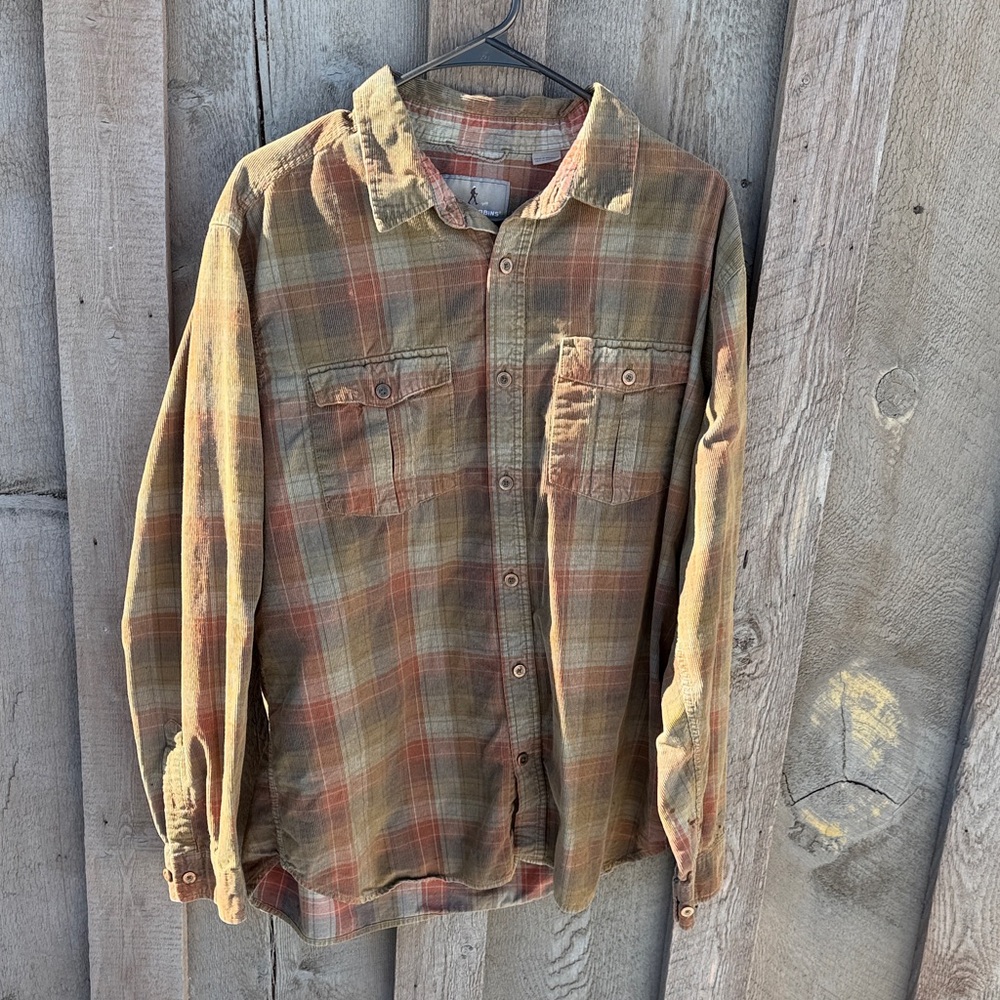 Men's Plaid Button-Up shirt